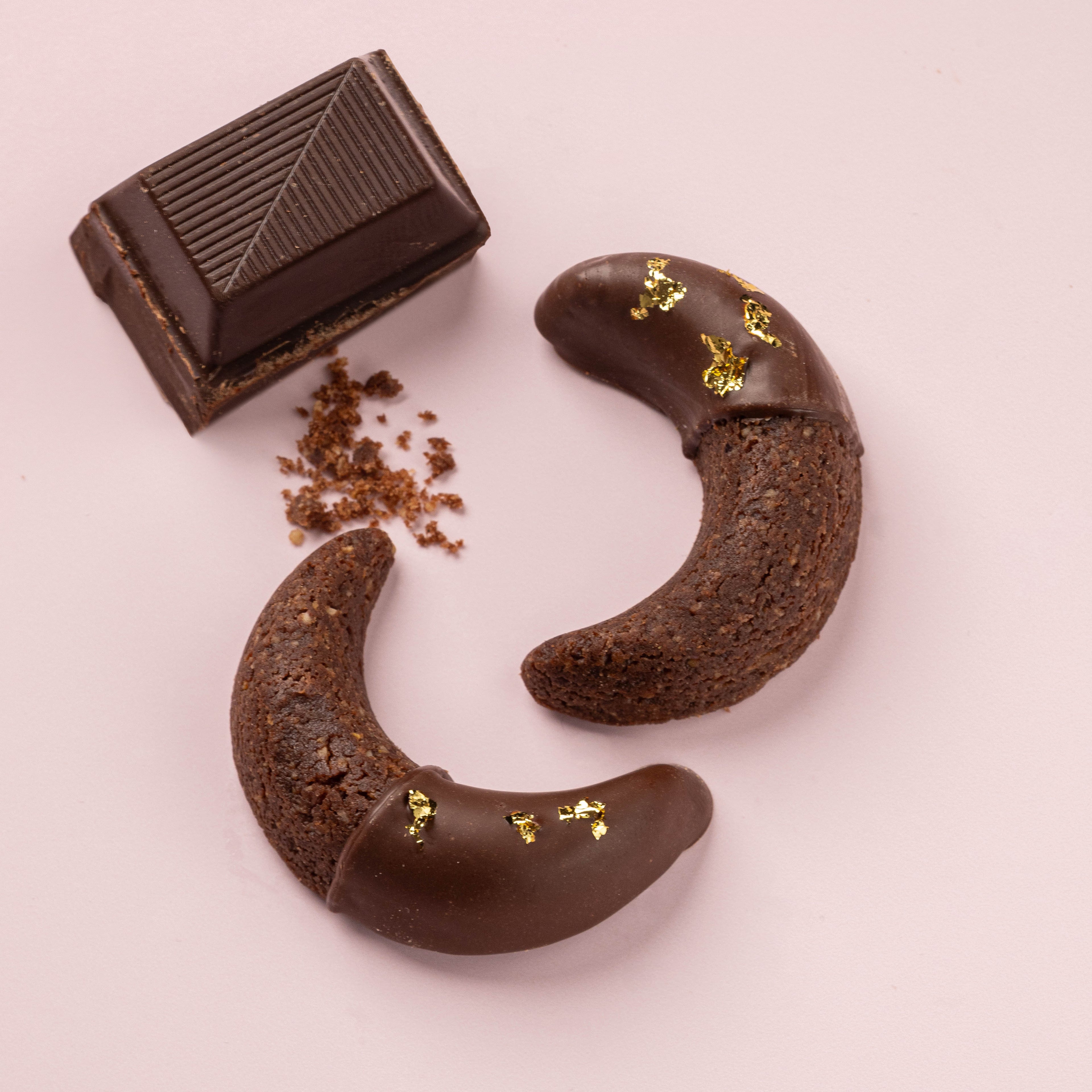 "LILLI", Schokoladenkipferl, veredelt mit Gold